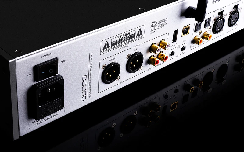 9000Q_Artistic_Silver_2_e3b27d07-6a08-426d-8fb7-e46611049d4b