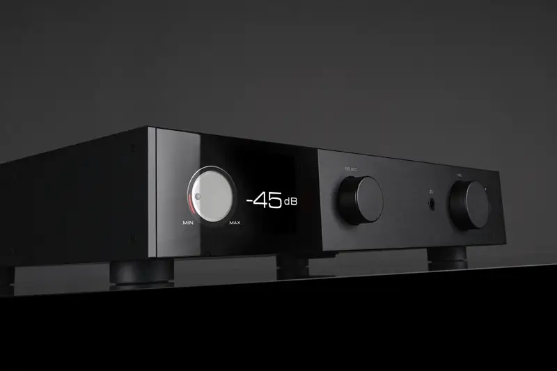 9000Q_Artistic_Silver_2_e3b27d07-6a08-426d-8fb7-e46611049d4b