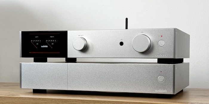 9000Q_Artistic_Silver_2_e3b27d07-6a08-426d-8fb7-e46611049d4b